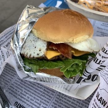 Caraotas Nyc - Arepas, Burgers & Milkshakes