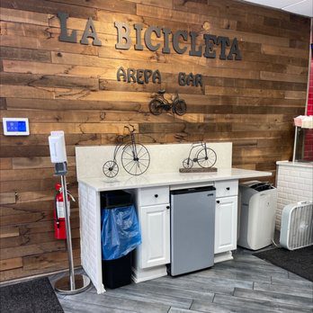 La Bicicleta Arepa Bar