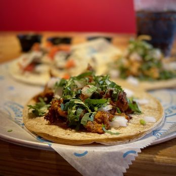 Que Viva Latin Street Grill